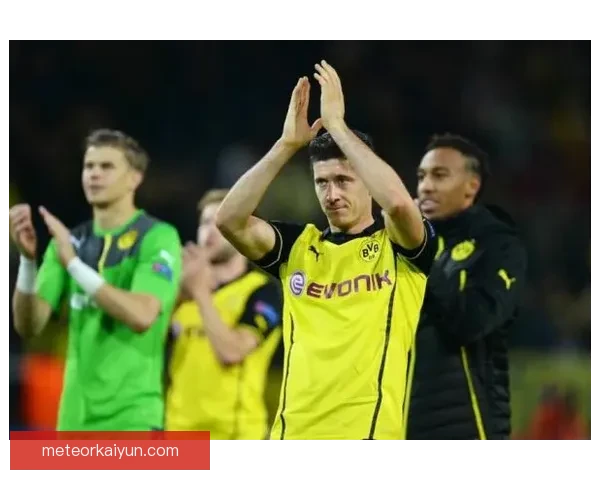 莱万多夫斯基头球技术分析